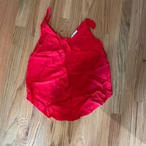 Low back tank
